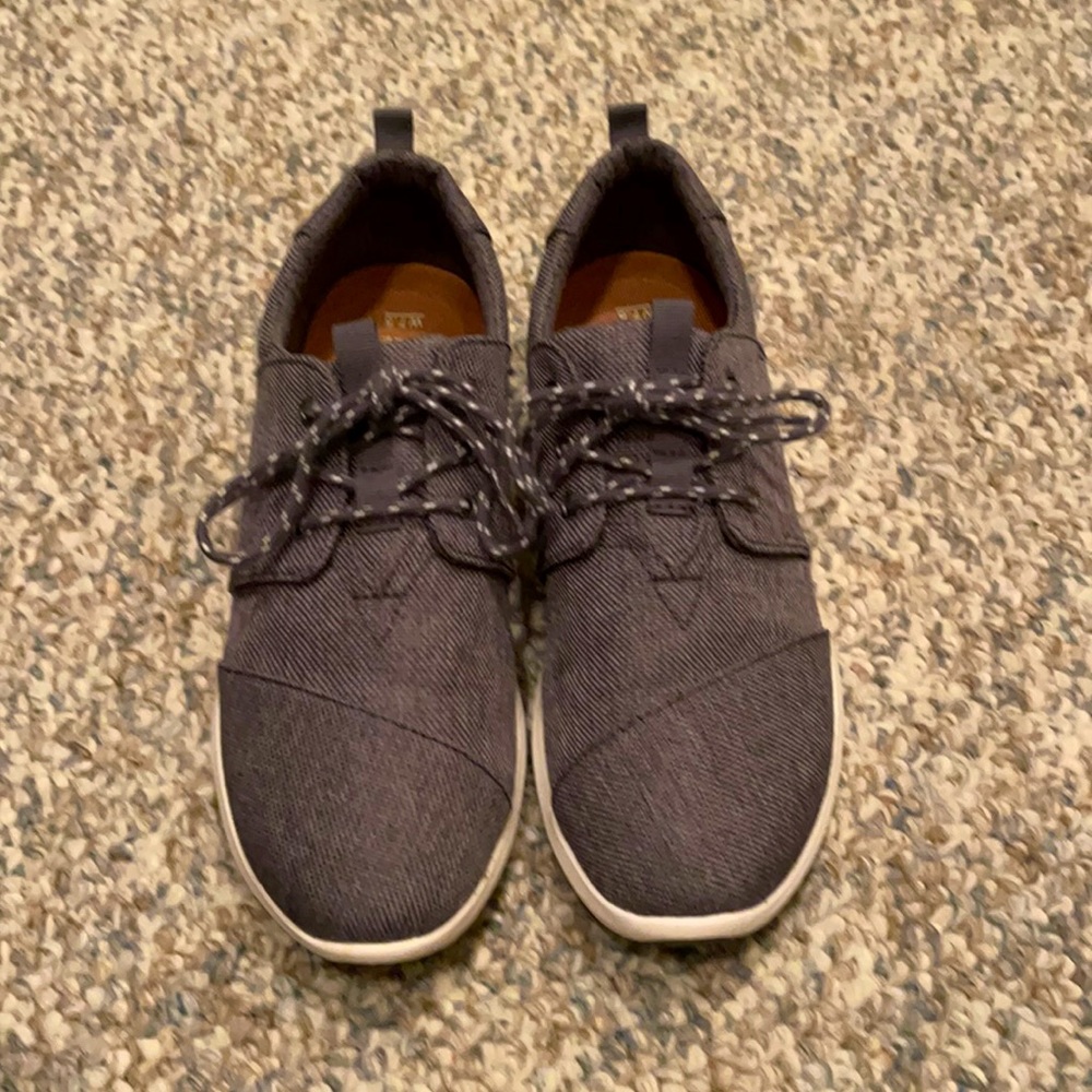 Toms women’s size 7.5